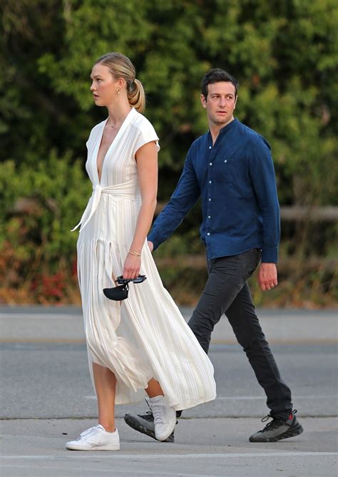 karlie kloss husband.